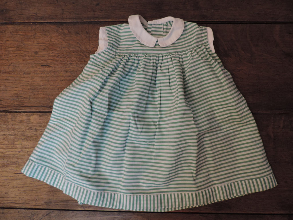 Véritable robe bébé vintage - Grenier d'enfance