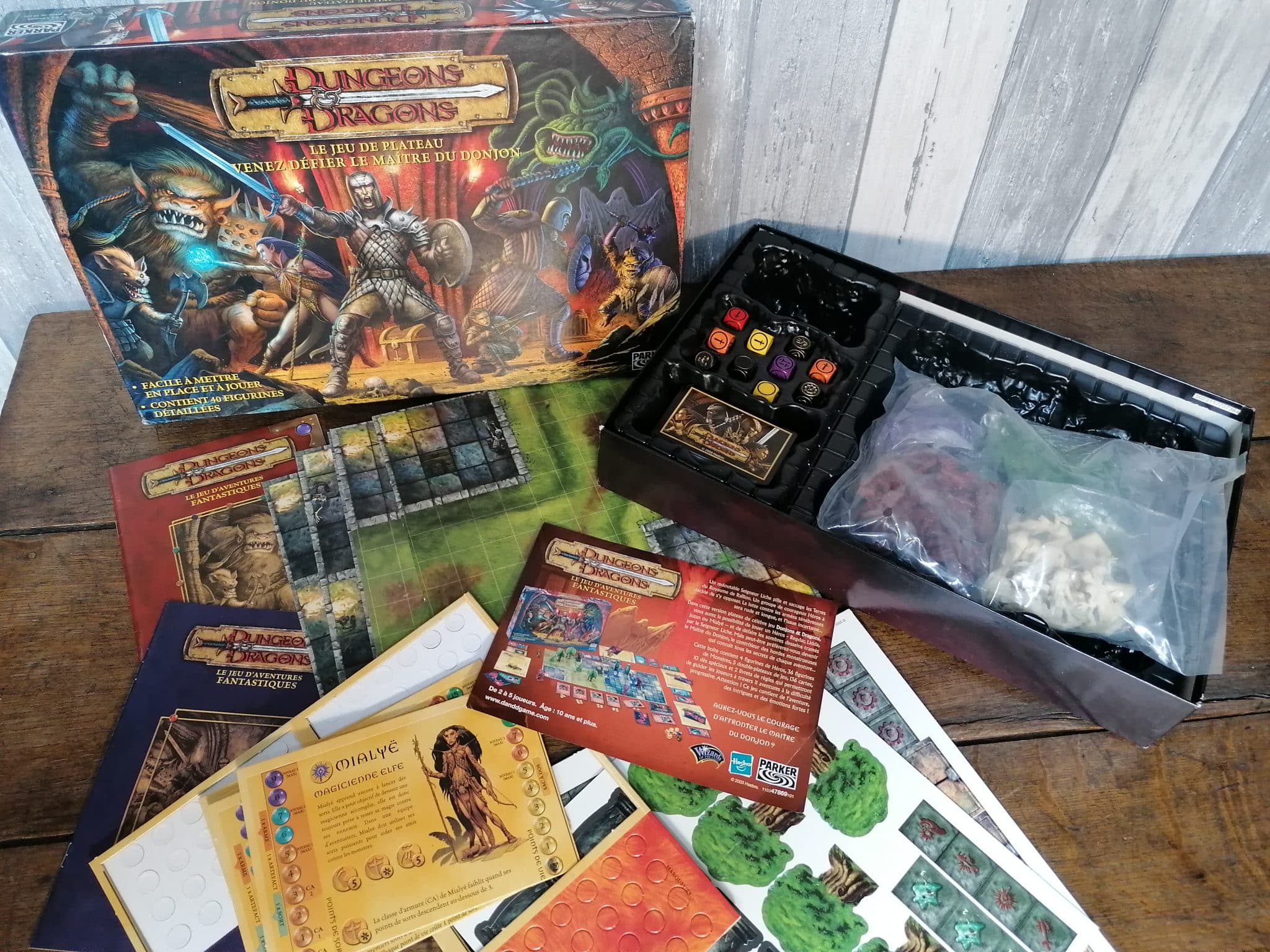 DUNGEONS DRAGONS JEU de plateau parker (2003) vintage complet Très bon Etat EUR 110,00 - FR