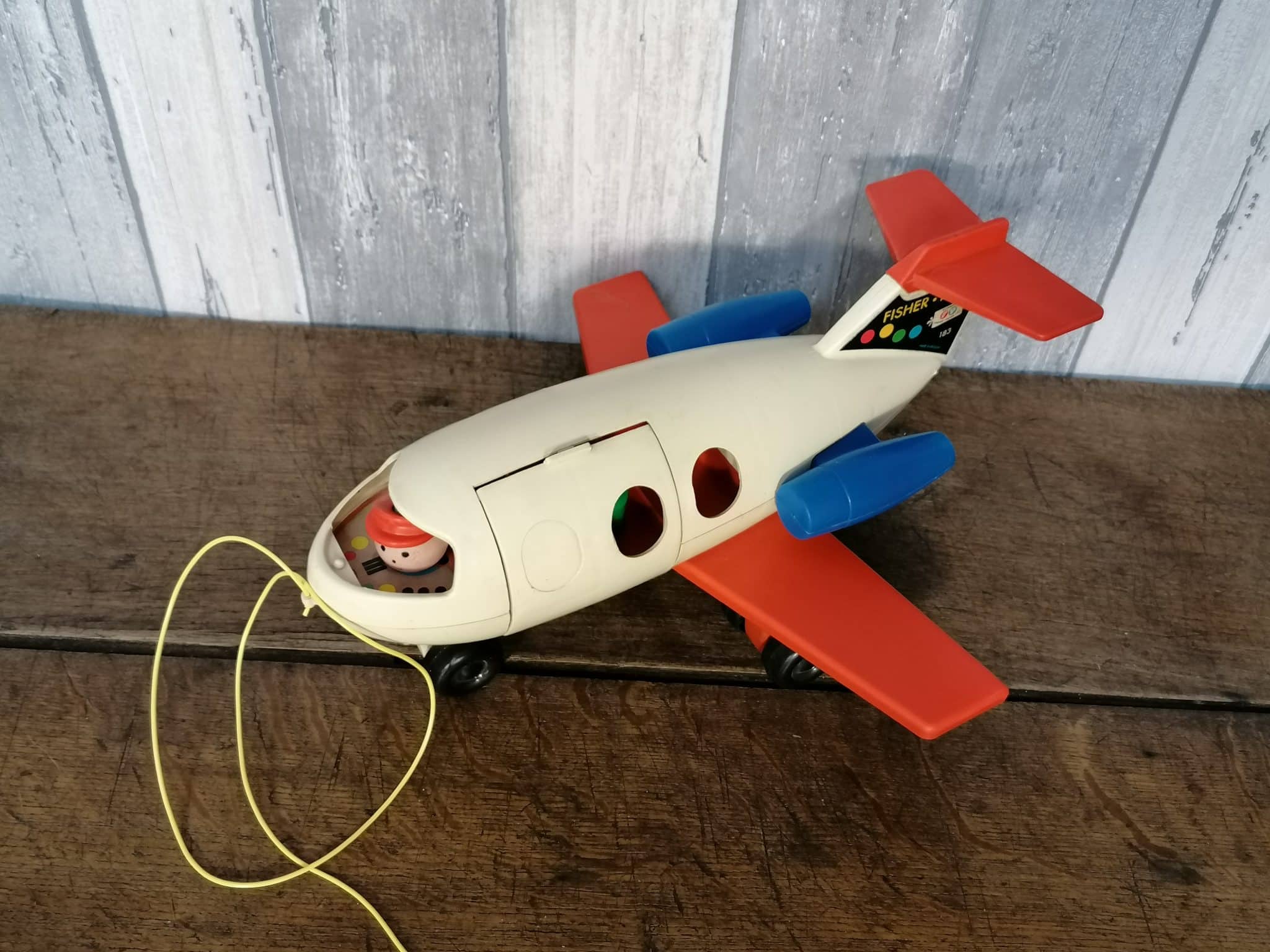 ANCIEN JOUET L'AVION Fisher Price avec personnages et accesoi