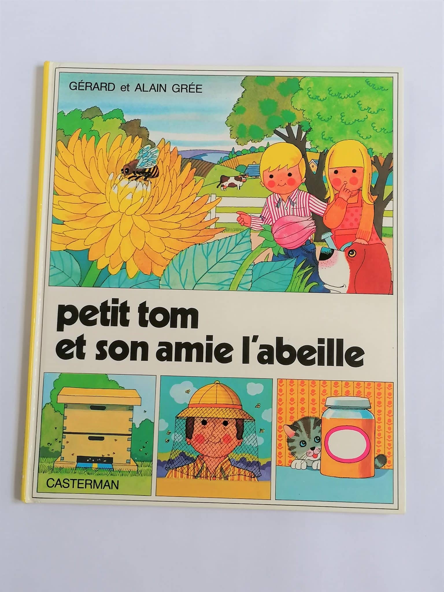 Petit Tom et son amie l'abeille
