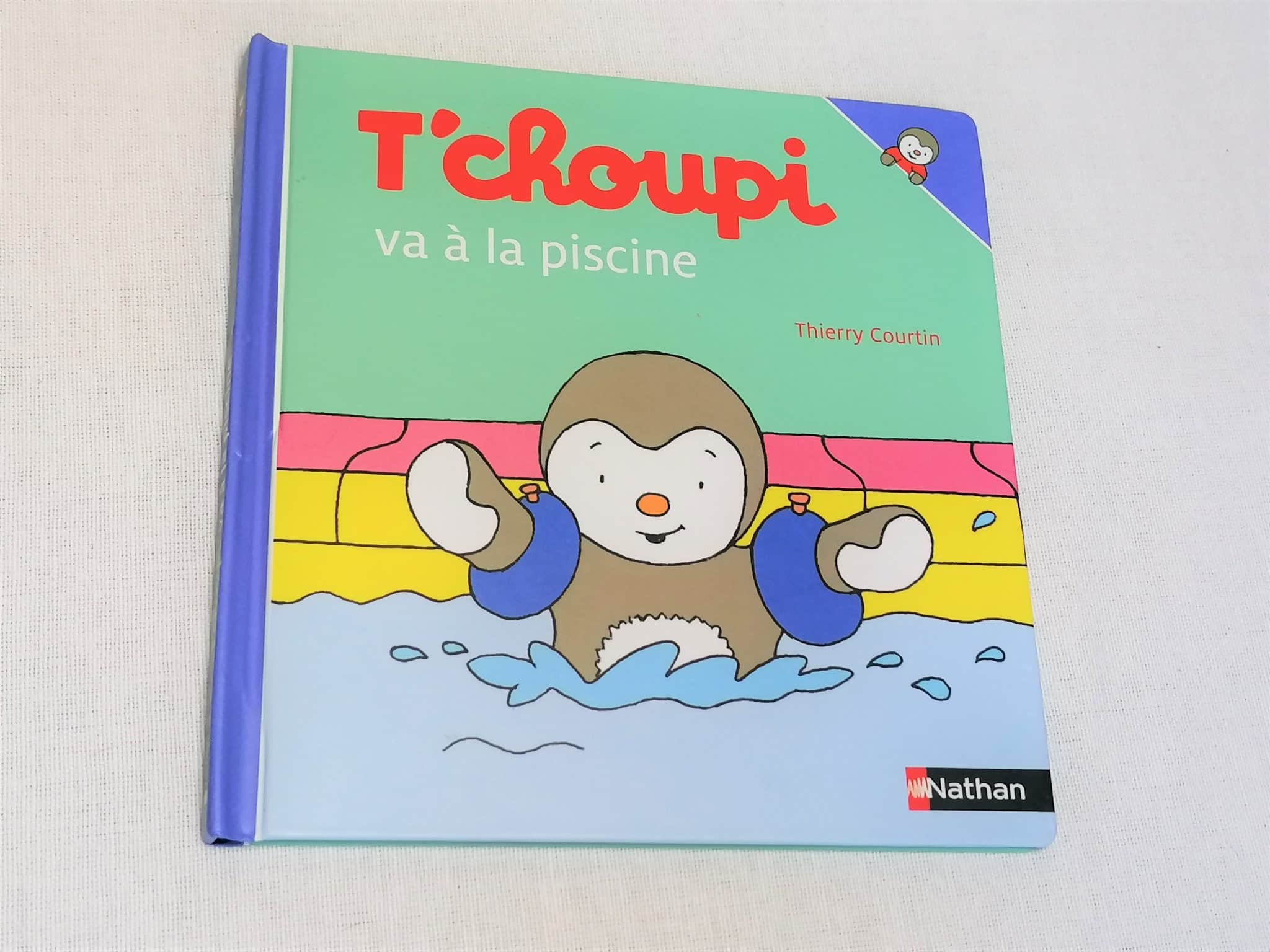 T'choupi va à la piscine