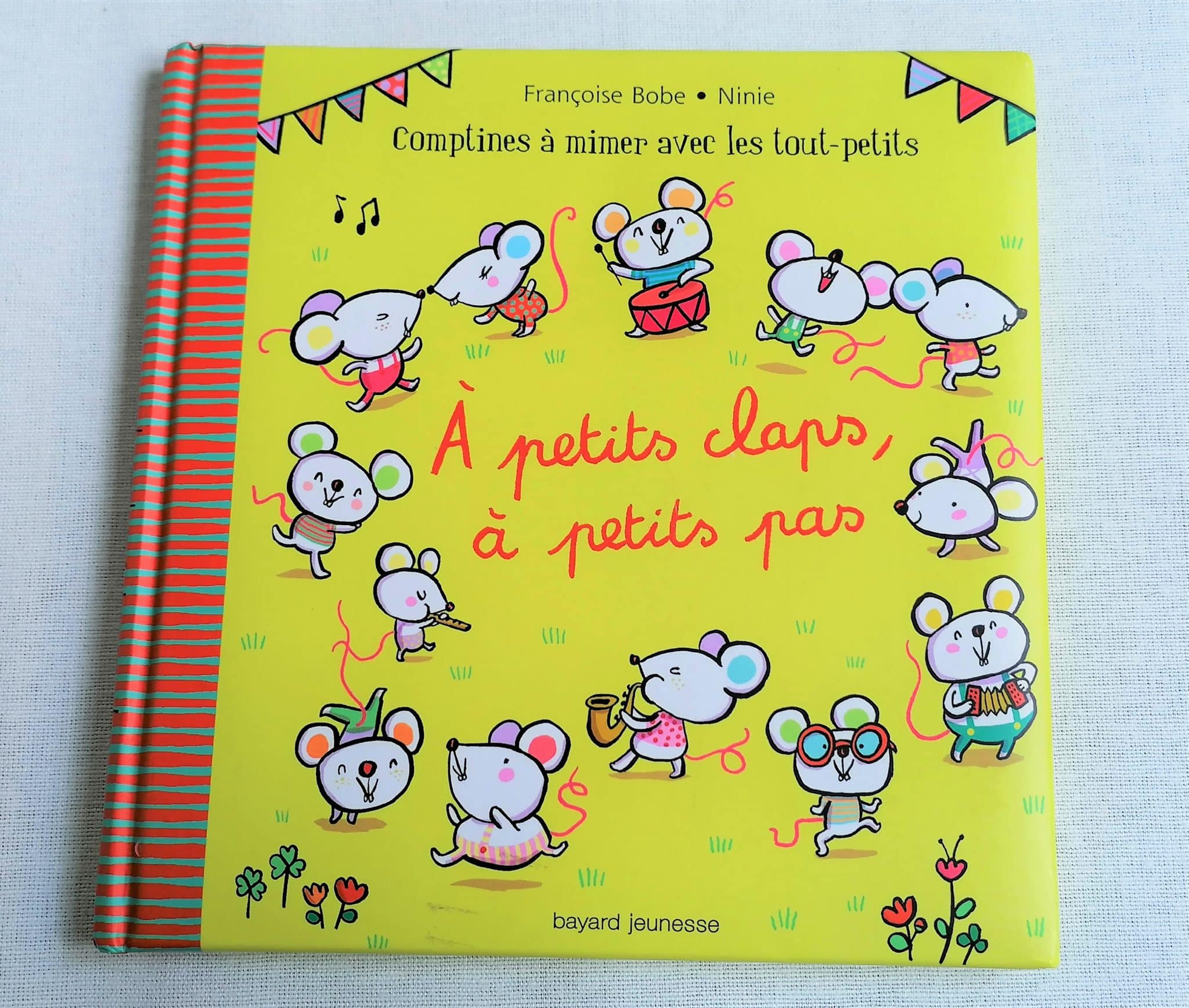 A petits claps, à petits pas